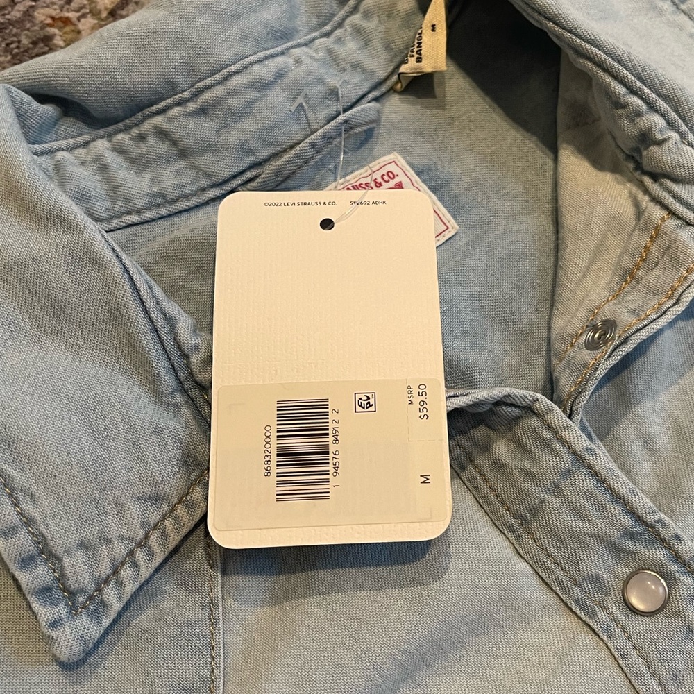 Levi's Ultimate Western Denim Shirt - Picture 6 of 6